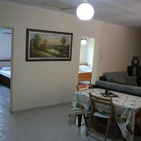 Toli Inside Castle Apartman *
