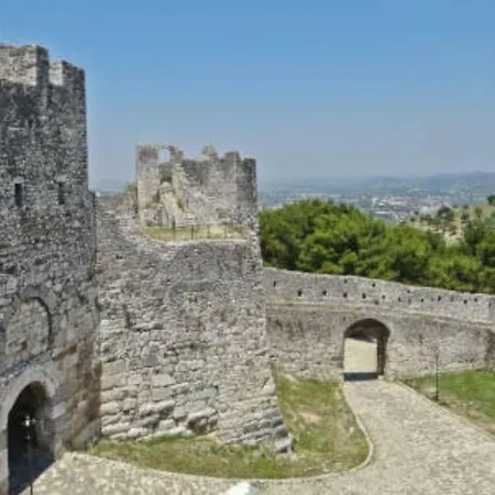 Toli Inside Castle Apartman *