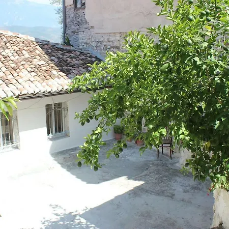 Toli Inside Castle Apartment *